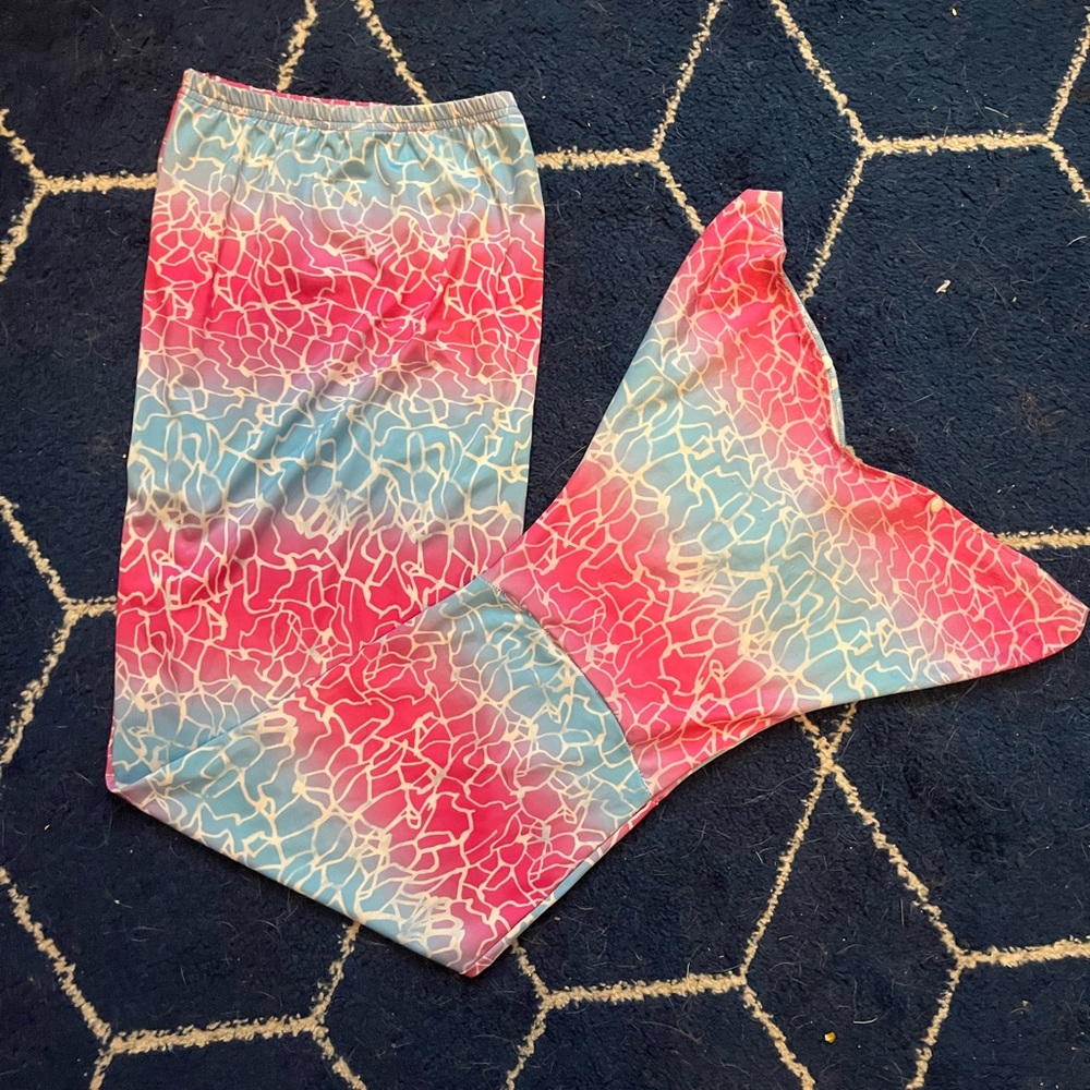 Kids mermaid swim tale